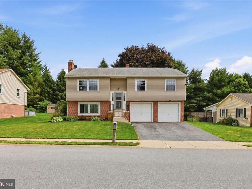 520 Wallingford Road, Lancaster, PA 17601 Main Photo