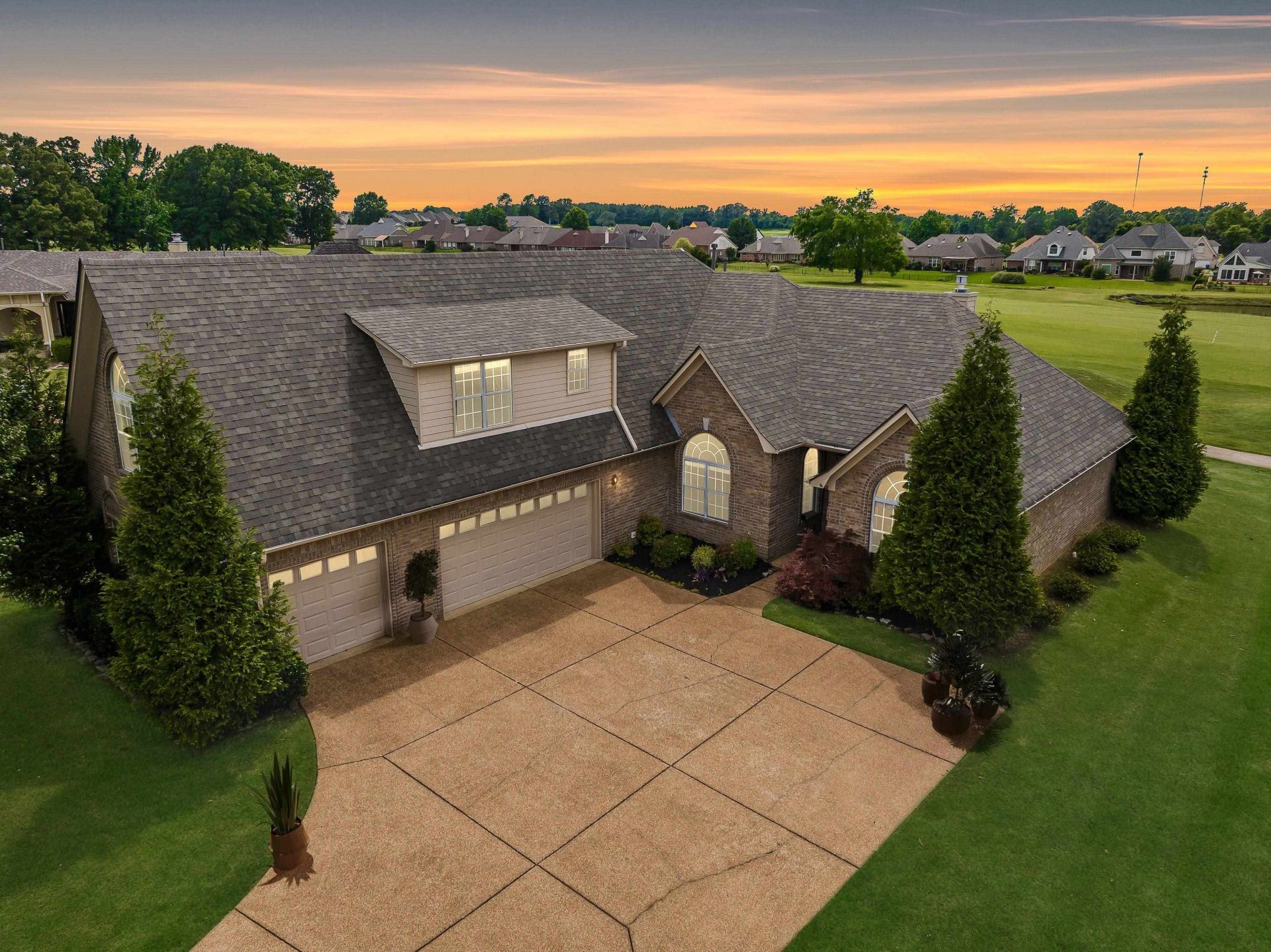 130 LEWIS FAIRWAY CIR Oakland, TN 38060