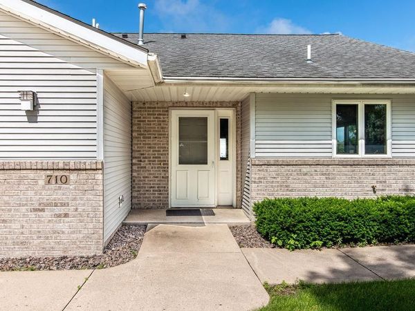 710 S 10th Street , Bird Island, MN 55310