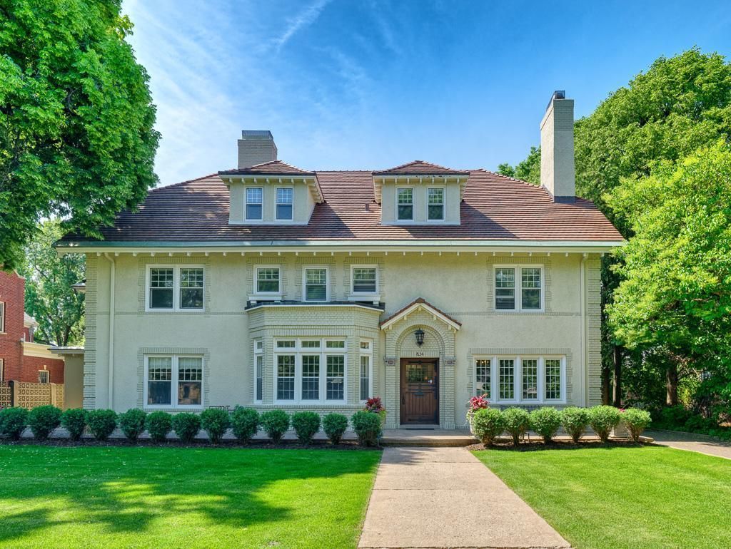 834 Summit Avenue , Saint Paul, MN 55105