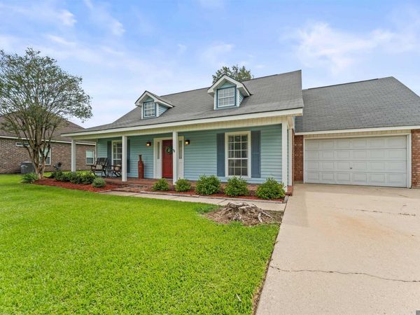 14162 Troy Duplessis Rd, Gonzales, LA 70737