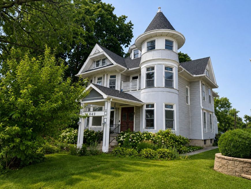 Main Photo