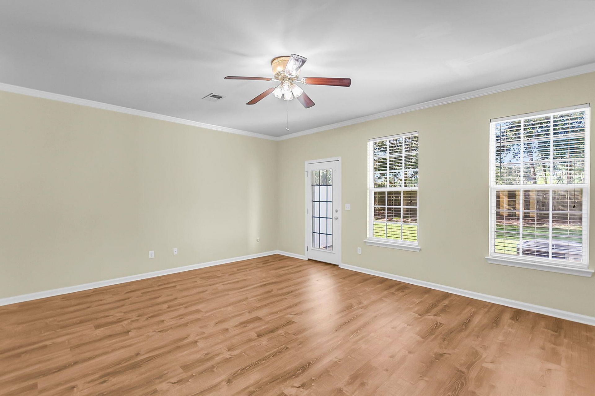 213 Hemingway Circle Photo 12