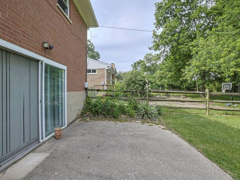 7445 Elbrook Avenue, Amberley, OH 45237 Photo 7