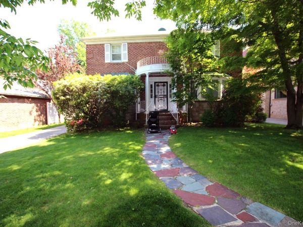 18714 Aberdeen Road , Jamaica Estates, NY 11432