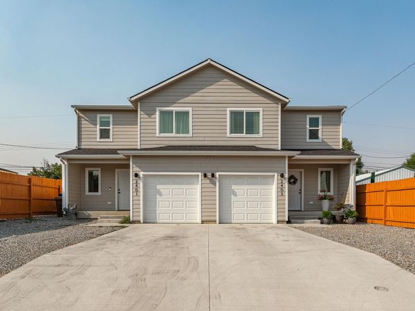 2401/2403 E Longfellow Ave, Spokane, WA 99207