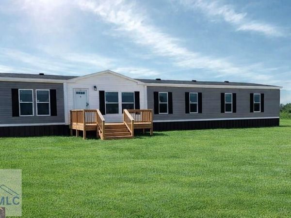 991 Bradwell Dunham Rd, Ludowici, GA 31316