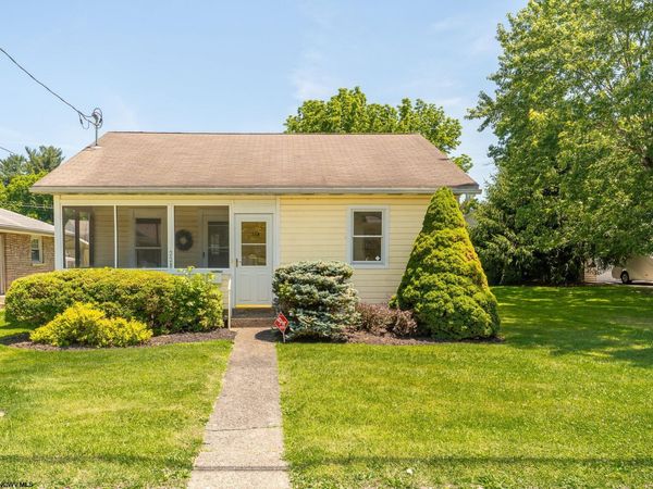 228 Johnson Avenue, Bridgeport, WV 26330