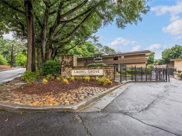346 Carpenter Drive, Unit 18, Atlanta, GA 30328