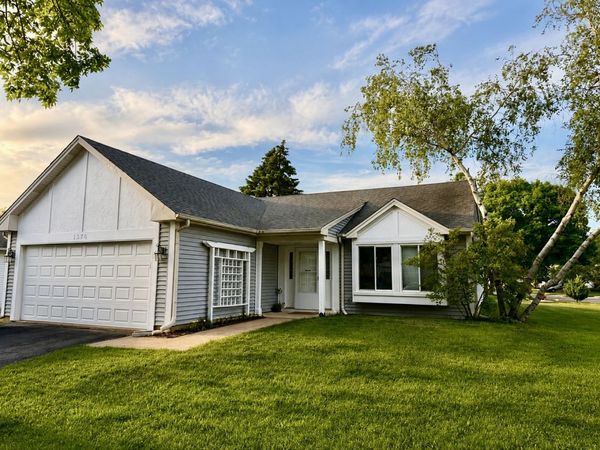 1376 Burns Drive , Elgin, IL 60120