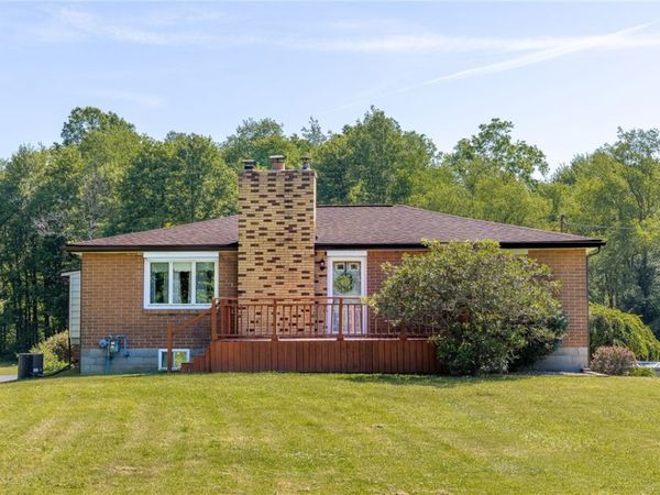 610 North Liberty Road, Grove City, PA 16127