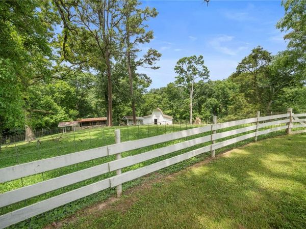 507 E Walnut Street, Rogers, AR 72756