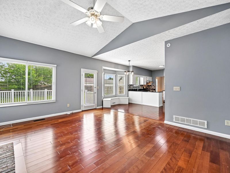 939 Brockwell Drive, Westerville, OH 43081 Photo 6