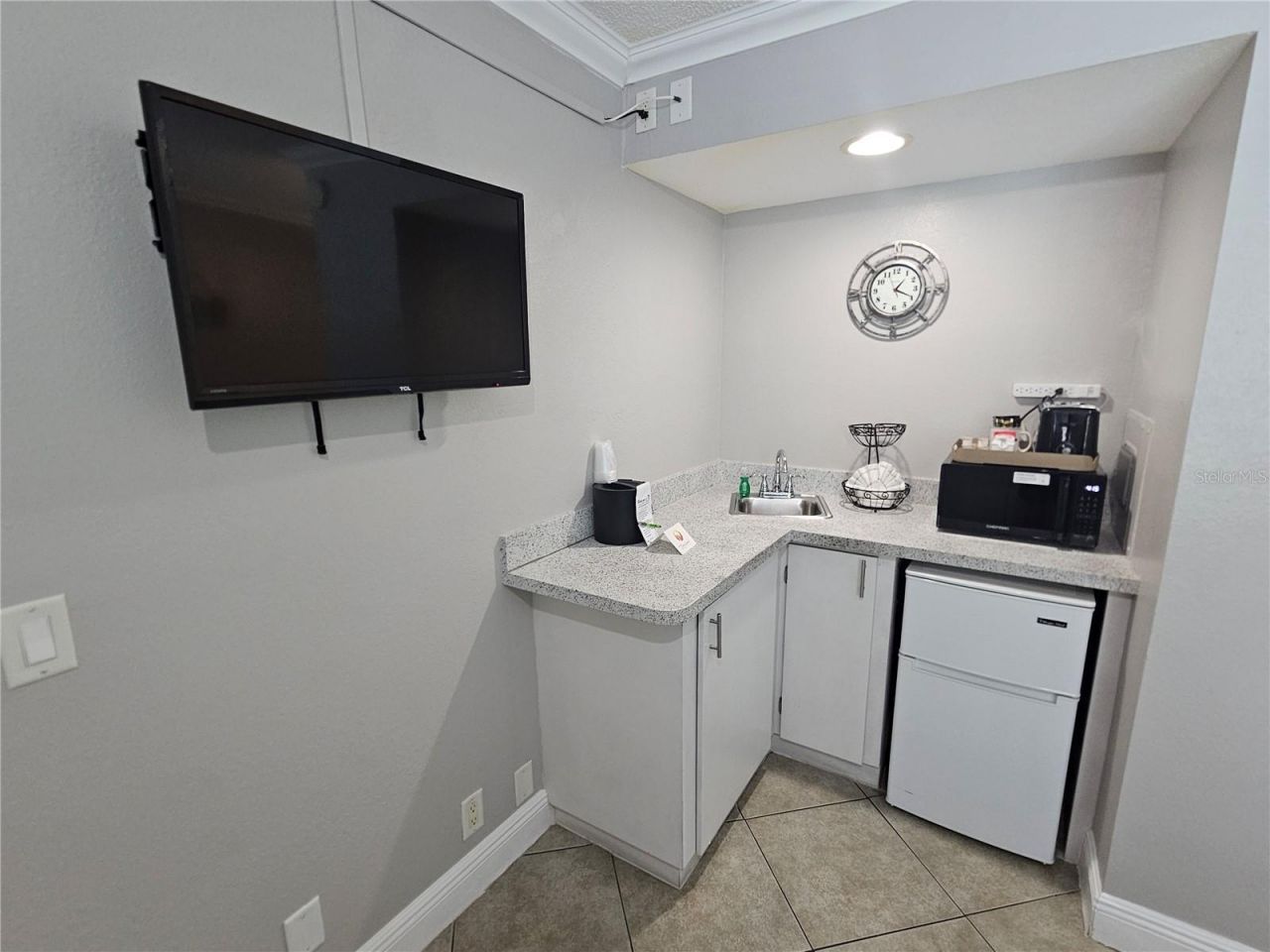 445 S Gulfview Boulevard, Unit 223, Clearwater Beach, FL 33767 Photo