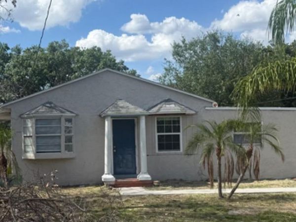3005 W VAN BUREN DRIVE , TAMPA, FL 33611