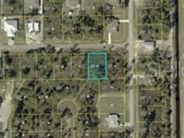 1050 DANFORTH STREET , LEHIGH ACRES, FL 33974