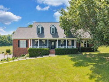 144 E Arrowhead CT , Troutville, VA 24175
