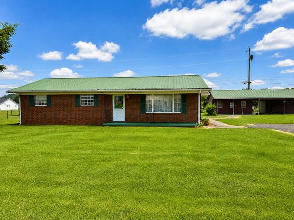 811 Webster Street , Grayson, KY 41143