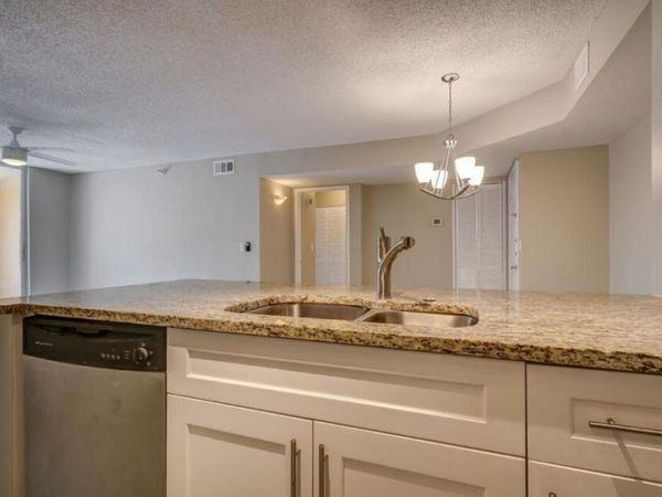 140 Yacht Club Way, Unit 206, Hypoluxo, FL 33462