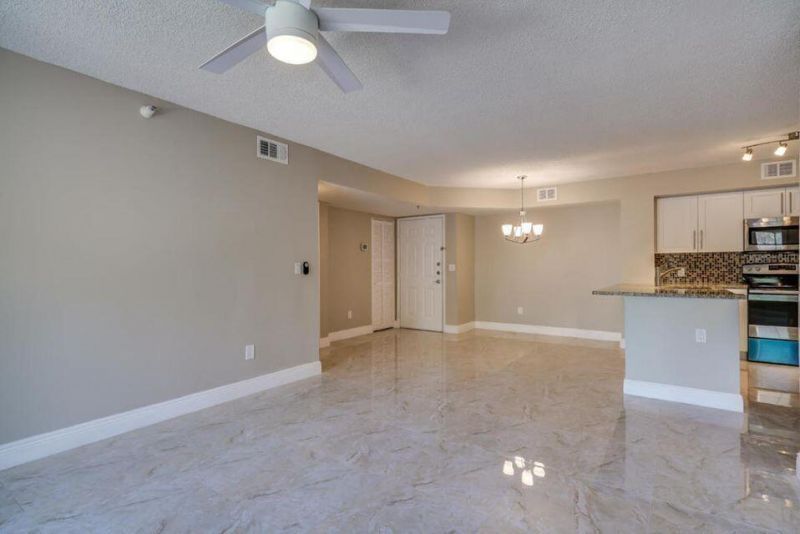 140 Yacht Club Way, Unit 206, Hypoluxo, FL 33462 Photo