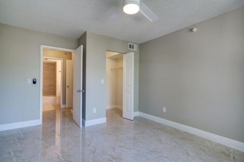 140 Yacht Club Way, Unit 206, Hypoluxo, FL 33462 Photo