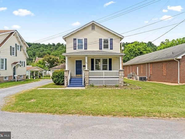 308 S GREEN STREET, BERKELEY SPRINGS, WV 25411