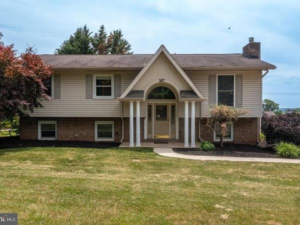 307 SKYLINE DRIVE, READING, PA 19606