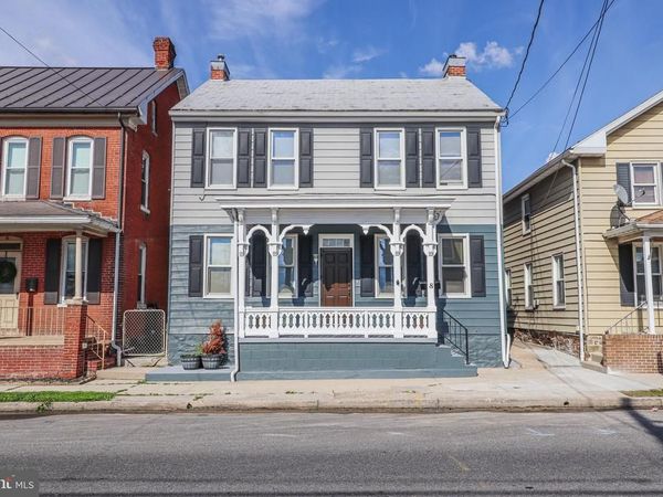 8 CARLISLE STREET , NEW OXFORD, PA 17350