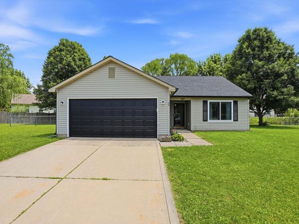4027 Fairoaks Court, Franklin, IN 46131