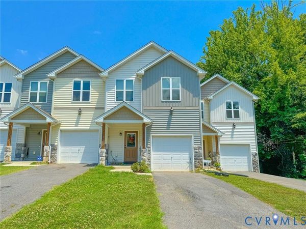 110 Bird Road , Blackstone, VA 23824