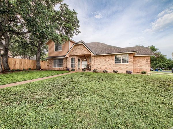 6906 Ridge Place Street, San Antonio, TX 78250