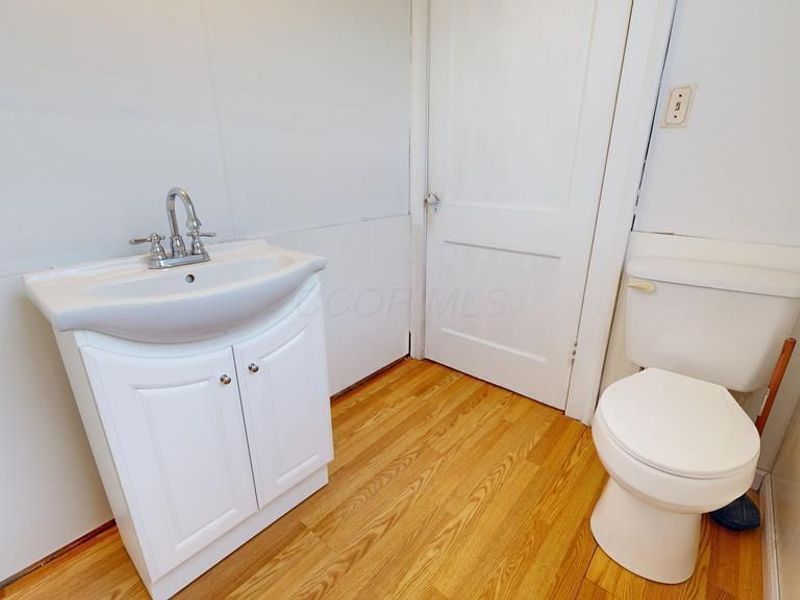 140 Sherman , Mansfield, OH 44906 Photo 17