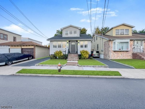 258 Isabella Ave, Irvington, NJ 07111