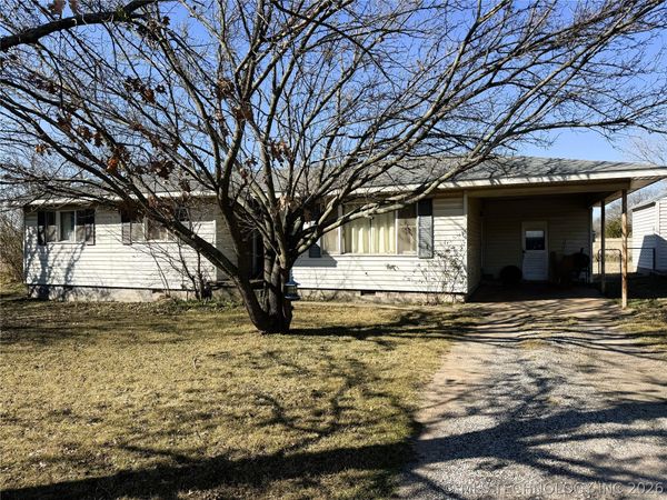 420 N Dawson Street N, Meeker, OK 74855