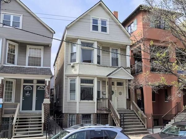 2552 N Southport Avenue, Unit 1F, Chicago, IL 60614