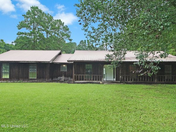 2623 Pleasant Valley Road, Meadville, MS 39653
