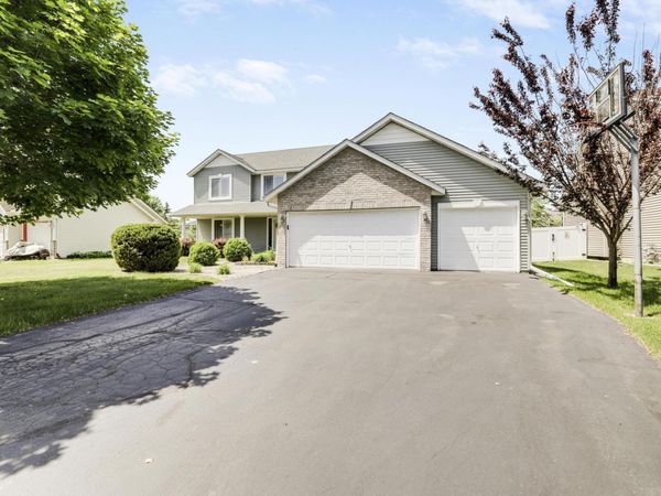 19951 Excelsior Lane, Farmington, MN 55024