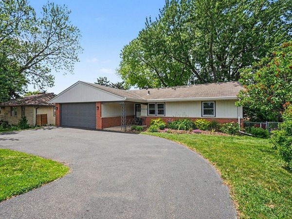 3404 Silver Lake Road NE, Saint Anthony, MN 55418