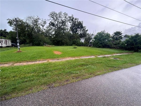 409 OAK Street , St Rose, LA 70087