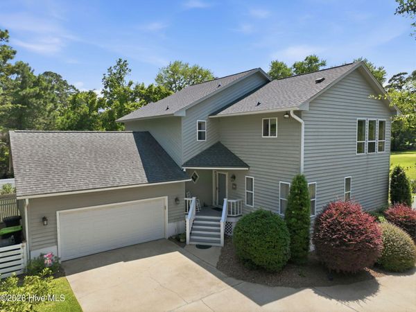 806 Lord Granville Drive , Morehead City, NC 28557