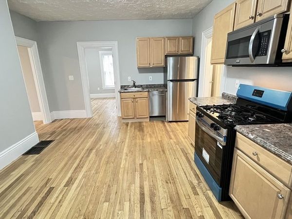 31 Ridgeway Street, Unit 1, Lynn, MA 01902