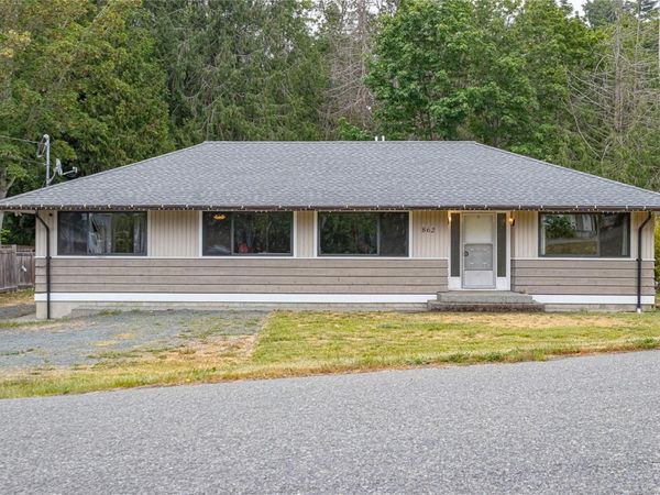 862 Barclay Cres, French Creek, BC V9P 1Z3