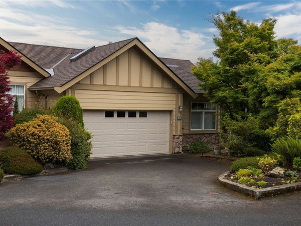 3281 Maplewood Rd , Unit #15, Saanich, BC V8P 3M4