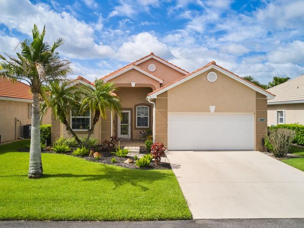 875 NW Sarria Court, Port St. Lucie, FL 34986