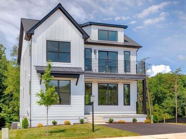 22D WARDELL CREST, CHARLOTTESVILLE, VA 22902