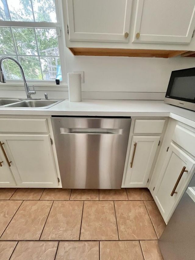 8486 William Moultrie Drive Photo 15