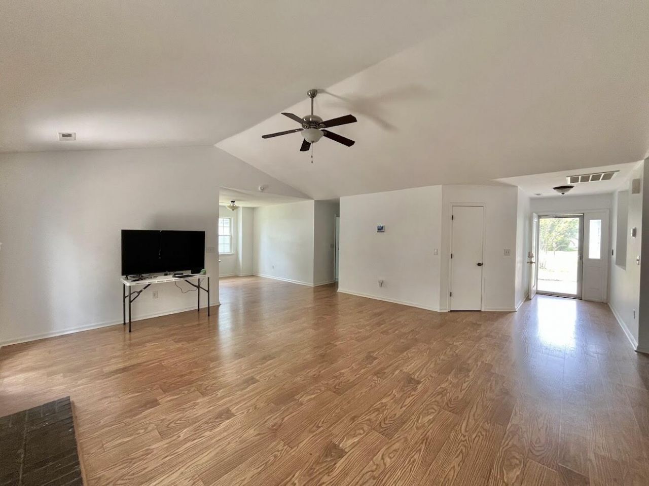 8486 William Moultrie Drive Photo 9