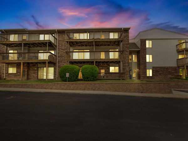 875 S Pontiac Trail, Unit 207, Walled Lake, MI 48390