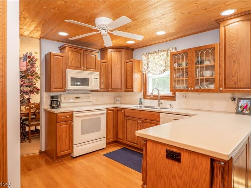6890 Waltham Street NW, Canton, OH 44708 Photo 12