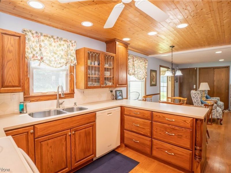 6890 Waltham Street NW, Canton, OH 44708 Photo 15